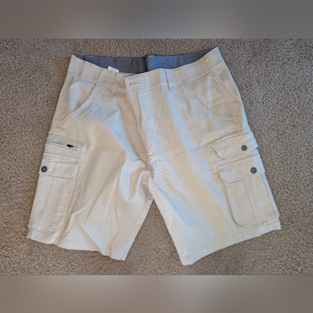 Men's Tan Cargo Shorts